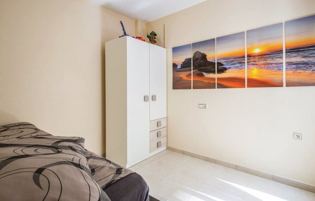 3 makuuhuone Omakotitalo myytävänä paikassa Villamartin mukana uima-altaan - 165 000 € (Ref: 8982143)