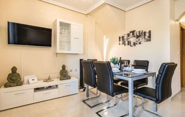 Casa de 3 habitaciones en Villamartin, Orihuela en venta con piscina - 165.000 € (Ref: 8982143)