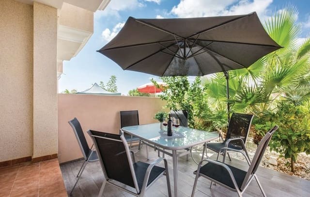 Casa de 3 habitaciones en Villamartin, Orihuela en venta con piscina - 165.000 € (Ref: 8982143)