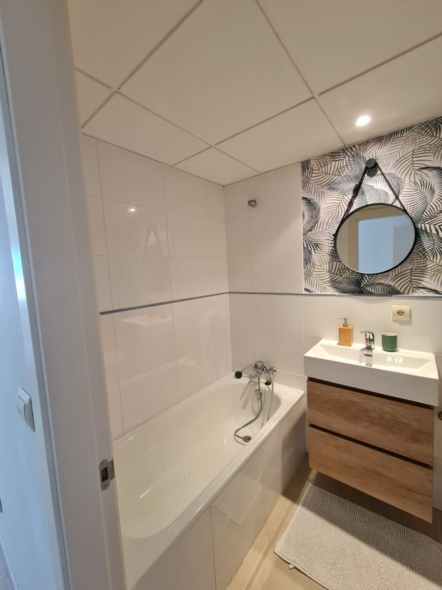 2 bedroom Apartment for sale in Villamartin with pool - € 182,000 (Ref: 8982152)