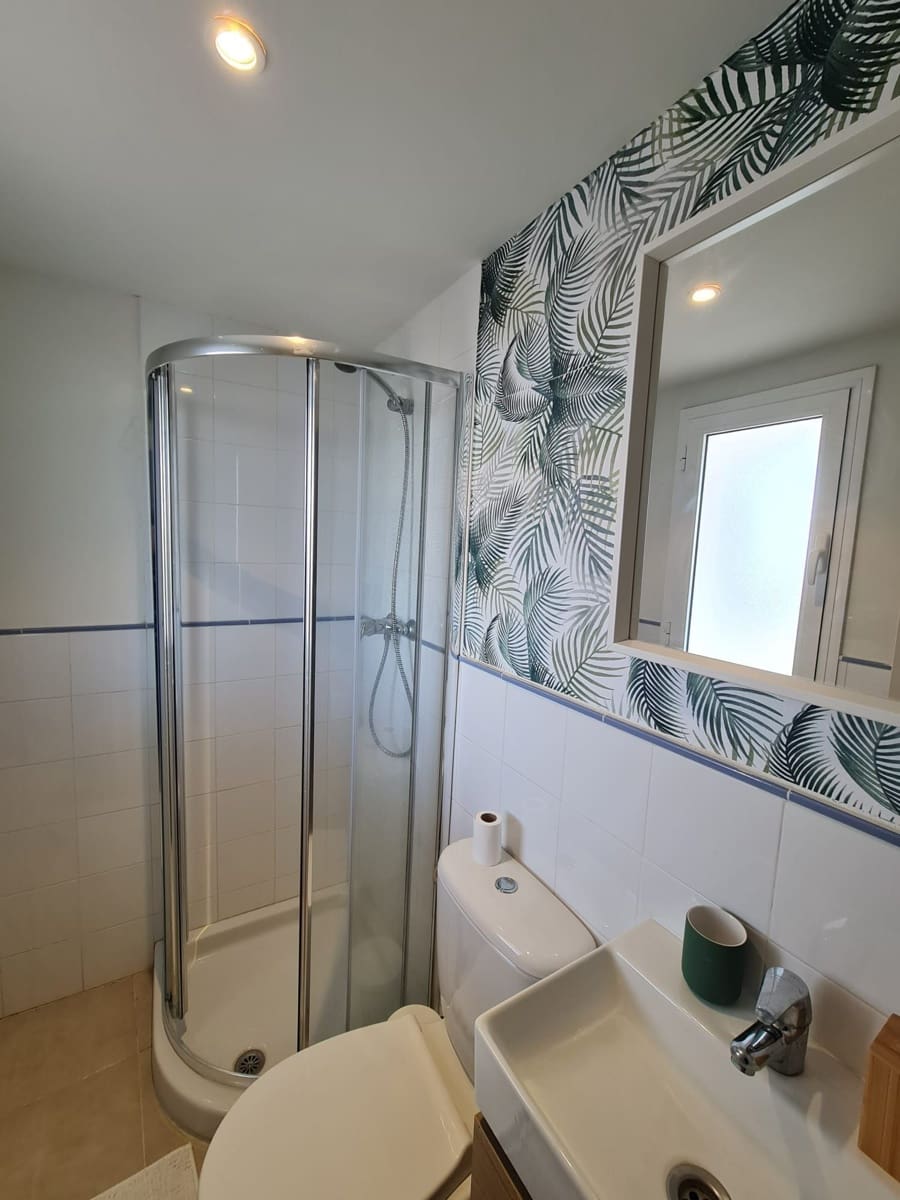 2 bedroom Apartment for sale in Villamartin with pool - € 182,000 (Ref: 8982152)