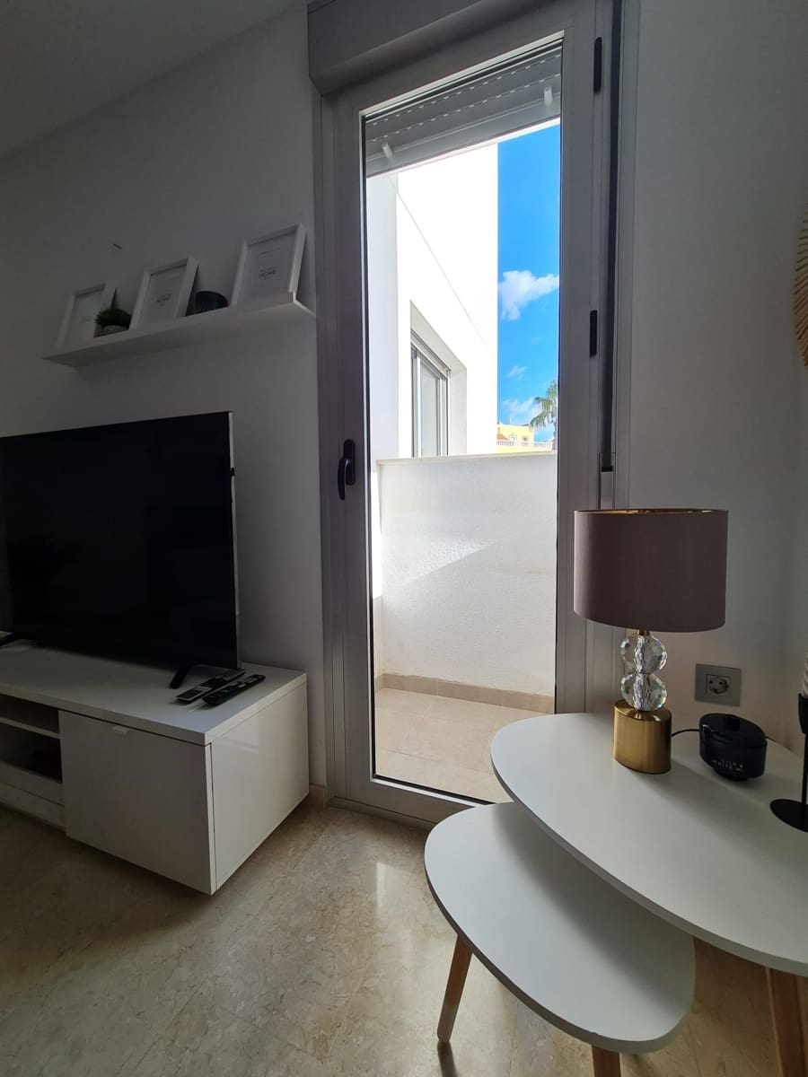 2 bedroom Apartment for sale in Villamartin - € 185,000 (Ref: 8982153)