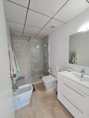 Apartamento de 2 habitaciones en Villamartin, Orihuela en venta - 185.000 € (Ref: 8982153)