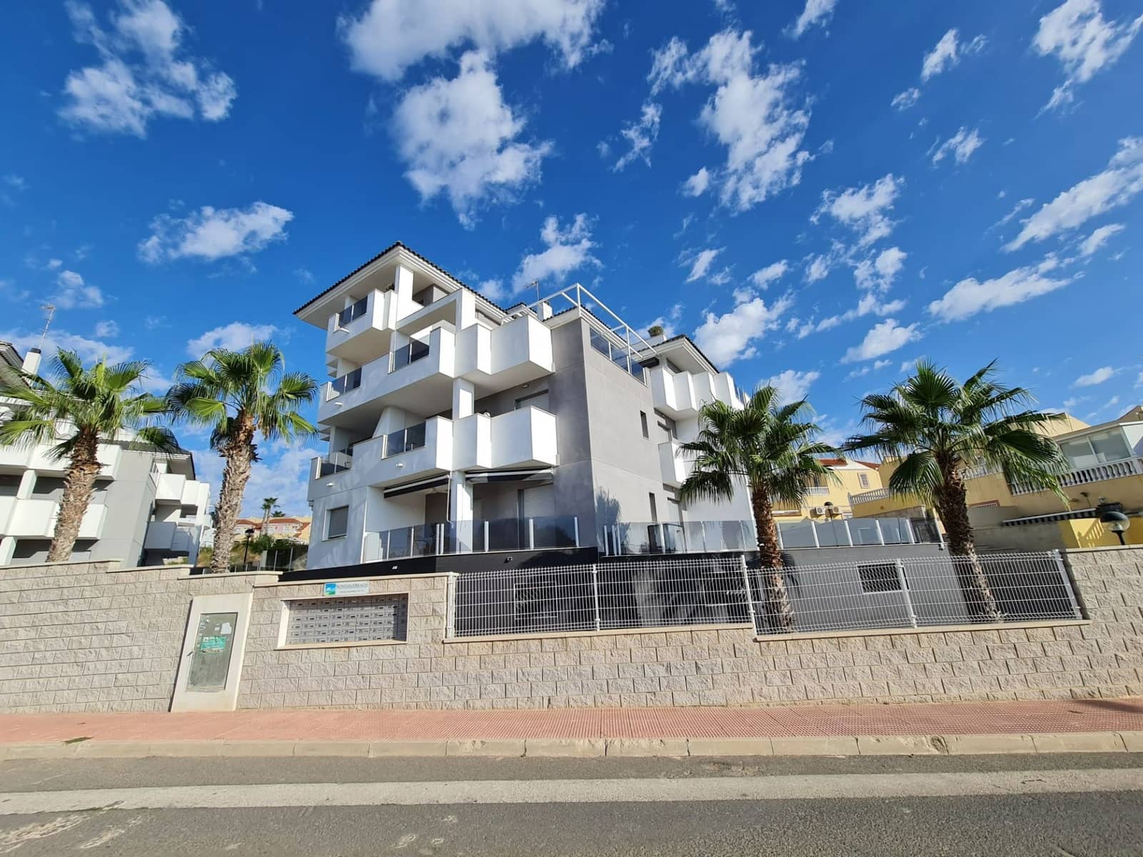 2 bedroom Apartment for sale in Villamartin - € 185,000 (Ref: 8982153)