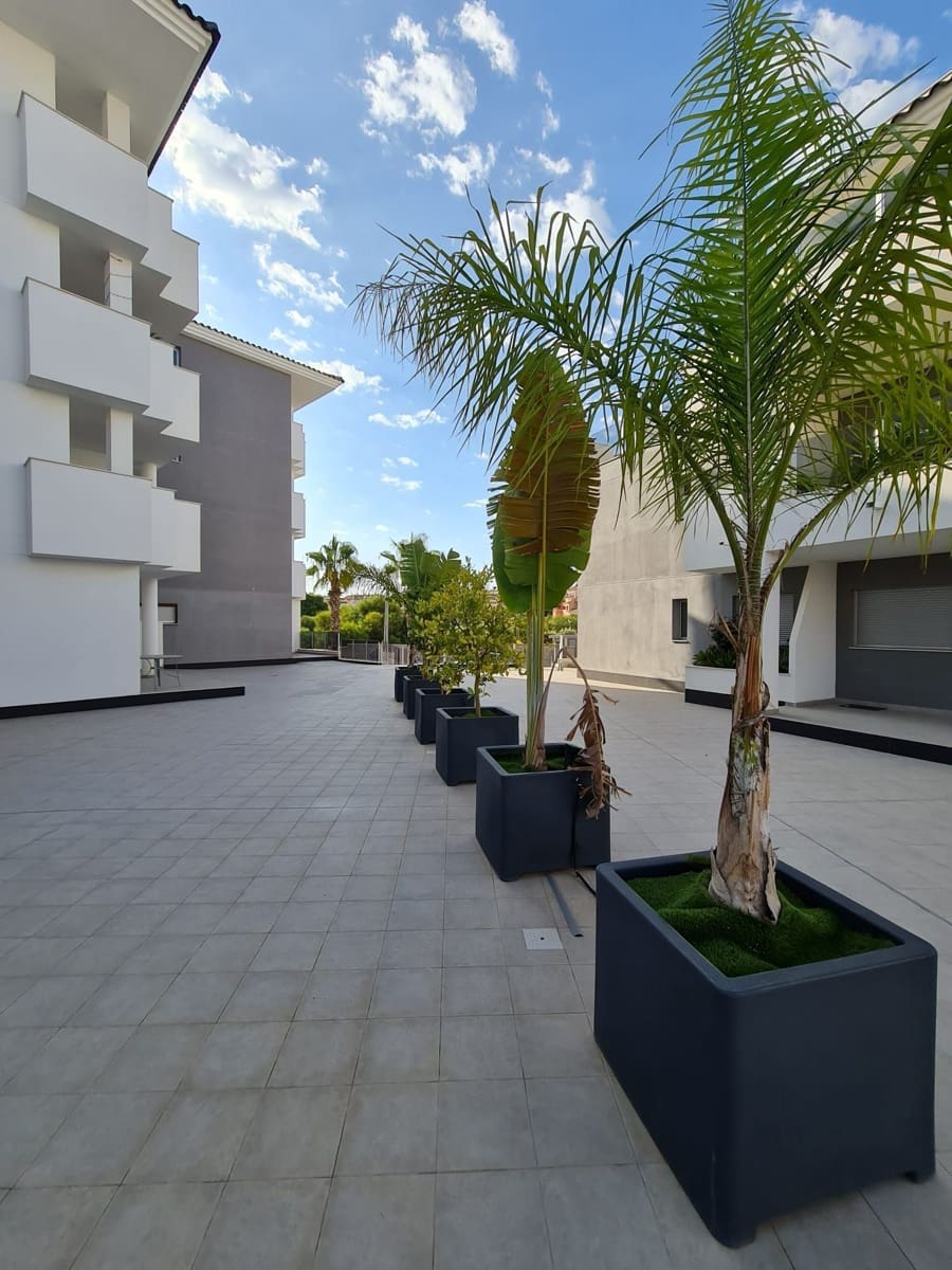 2 bedroom Apartment for sale in Villamartin - € 185,000 (Ref: 8982153)