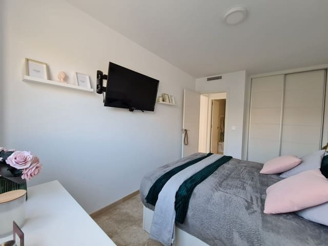 Apartamento de 2 habitaciones en Villamartin, Orihuela en venta - 185.000 € (Ref: 8982153)