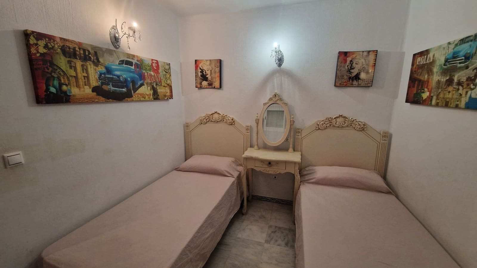 2 bedroom Apartment for sale in Torrevieja with pool - € 229,900 (Ref: 8982154)