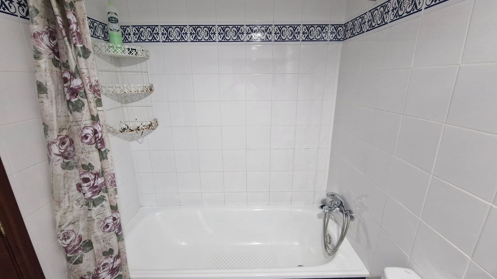 2 bedroom Apartment for sale in Torrevieja with pool - € 229,900 (Ref: 8982154)