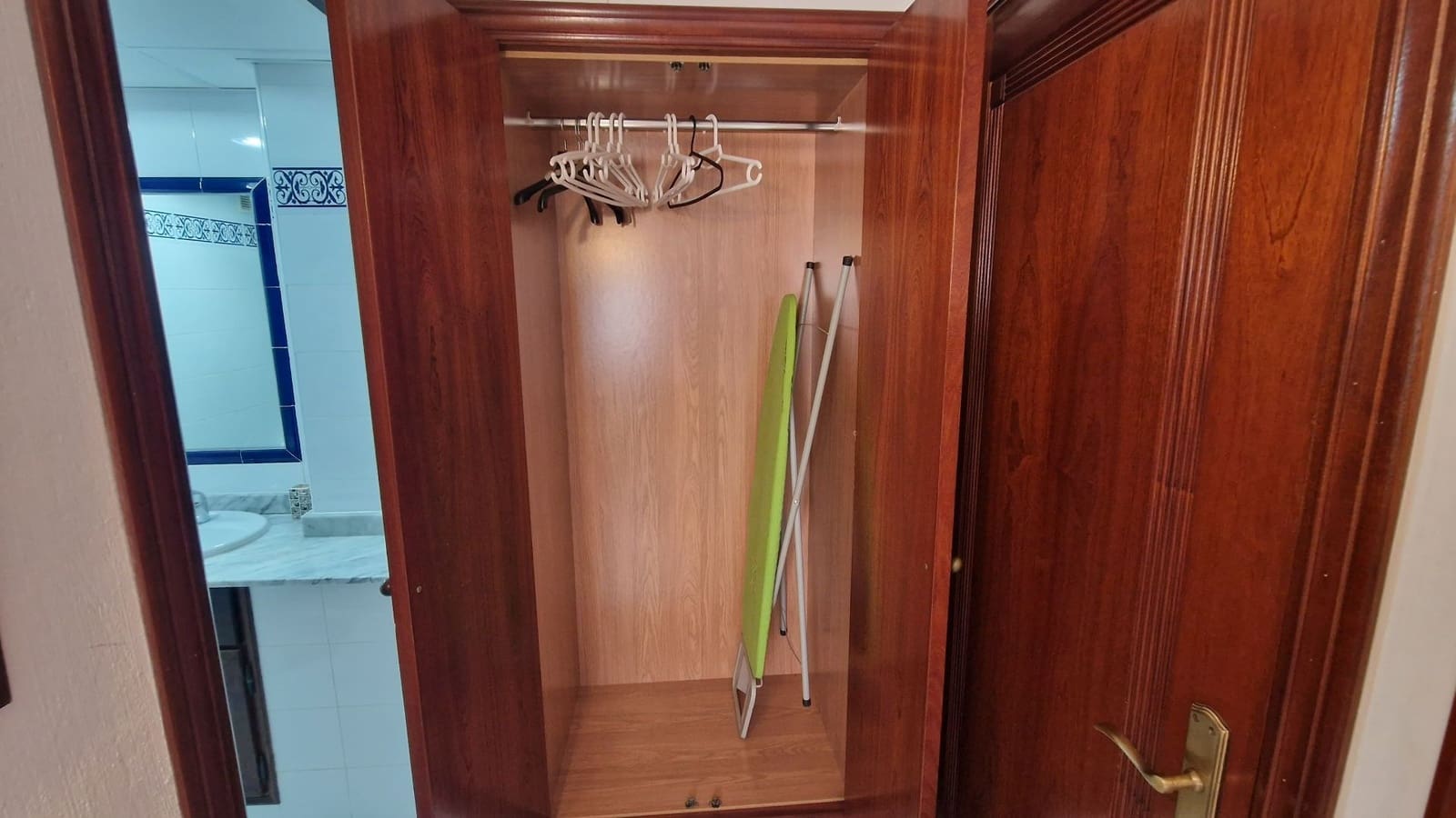 2 bedroom Apartment for sale in Torrevieja with pool - € 229,900 (Ref: 8982154)