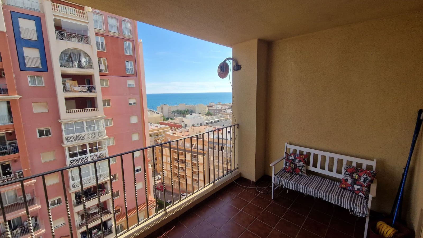 2 bedroom Apartment for sale in Torrevieja with pool - € 229,900 (Ref: 8982154)