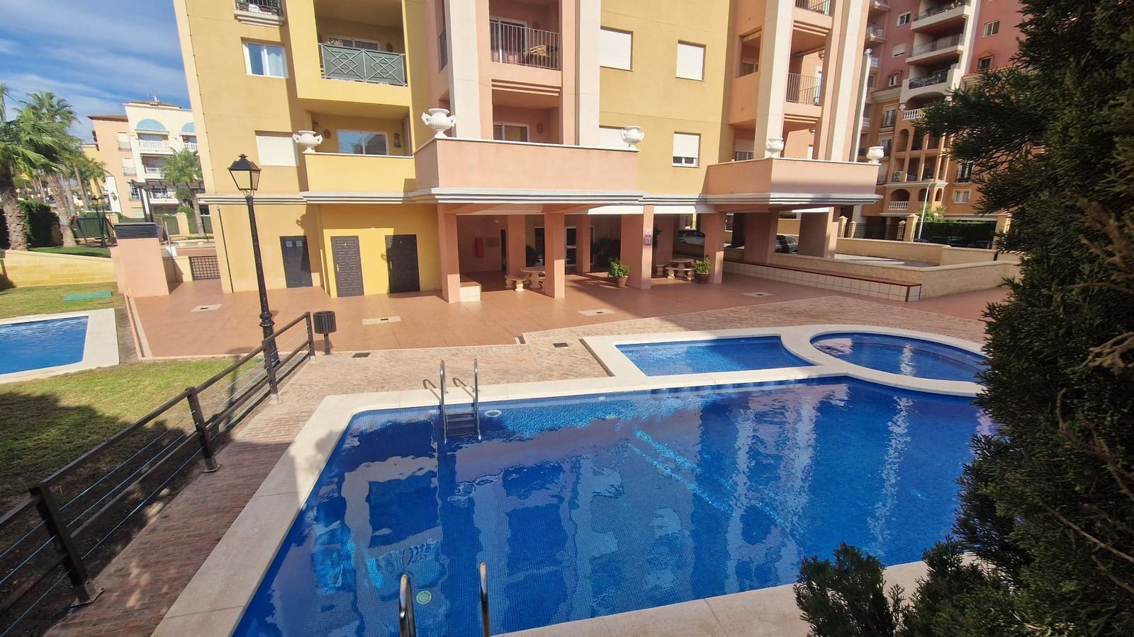 2 bedroom Apartment for sale in Torrevieja with pool - € 229,900 (Ref: 8982154)