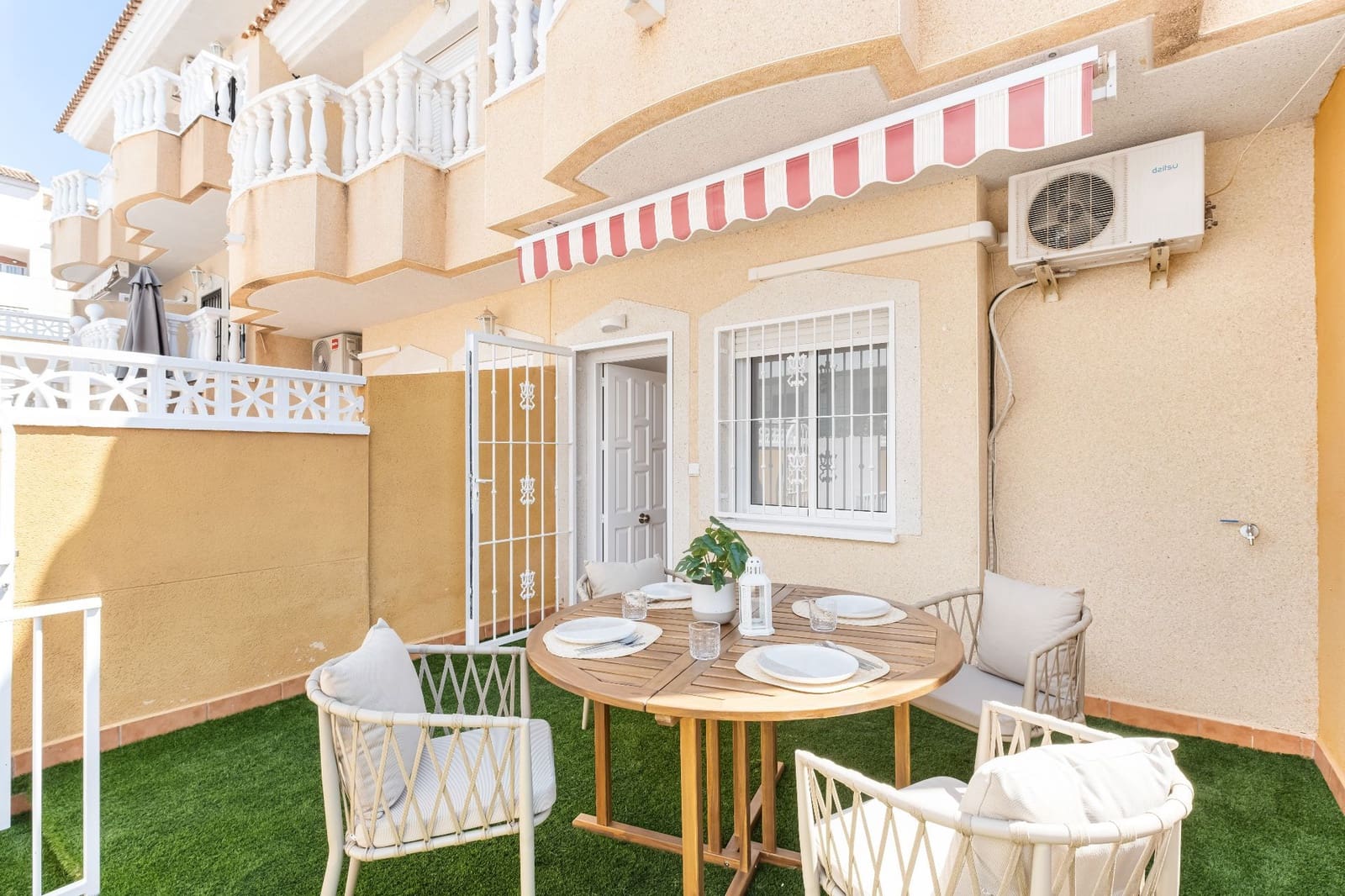 2 soverom Hus til salgs i Villamartin med svømmebasseng - € 197 000 (Ref: 9026445)