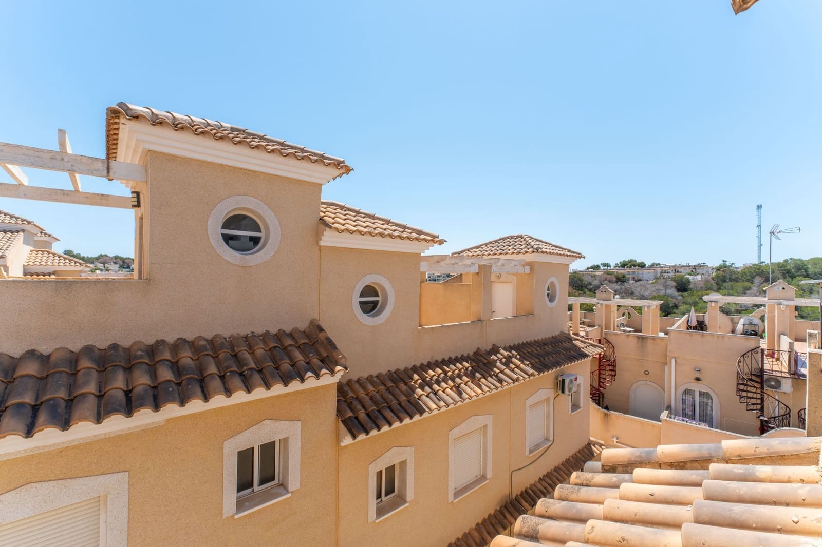 2 soverom Hus til salgs i Villamartin med svømmebasseng - € 197 000 (Ref: 9026445)