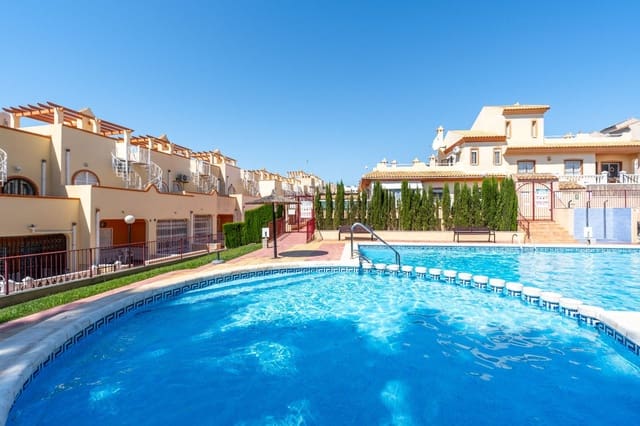 2 soverom Hus til salgs i Villamartin, Orihuela med svømmebasseng - € 197 000 (Ref: 9026445)