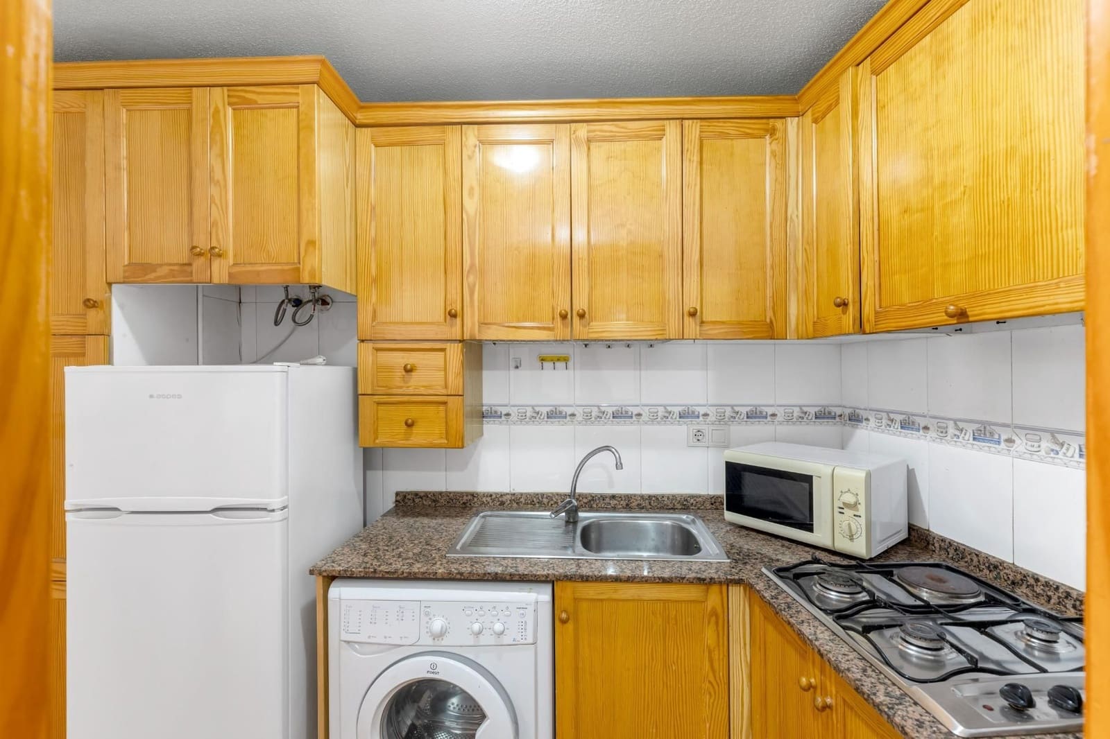 1 bedroom Apartment for sale in Torrevieja with pool - € 103,260 (Ref: 9026446)