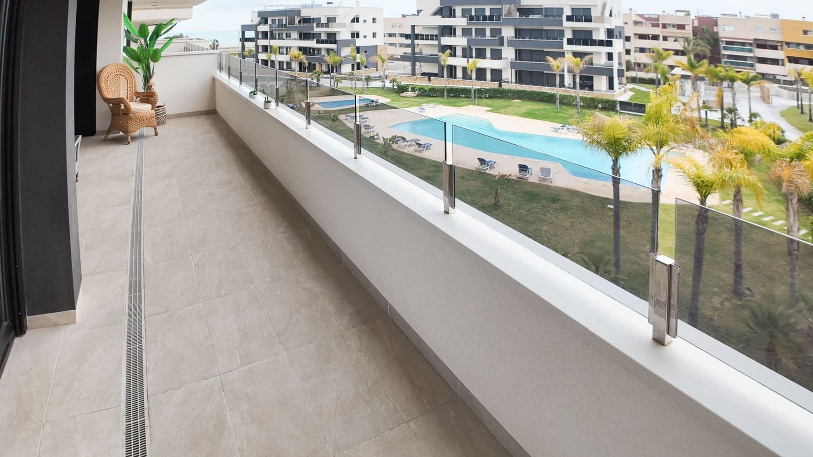 2 bedroom Apartment for sale in Playa Flamenca with pool garage - € 349,999 (Ref: 9134100)