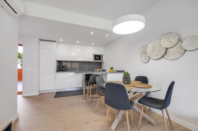 Apartamento de 2 habitaciones en Villamartin, Orihuela en venta con piscina garaje - 275.000 € (Ref: 9141398)