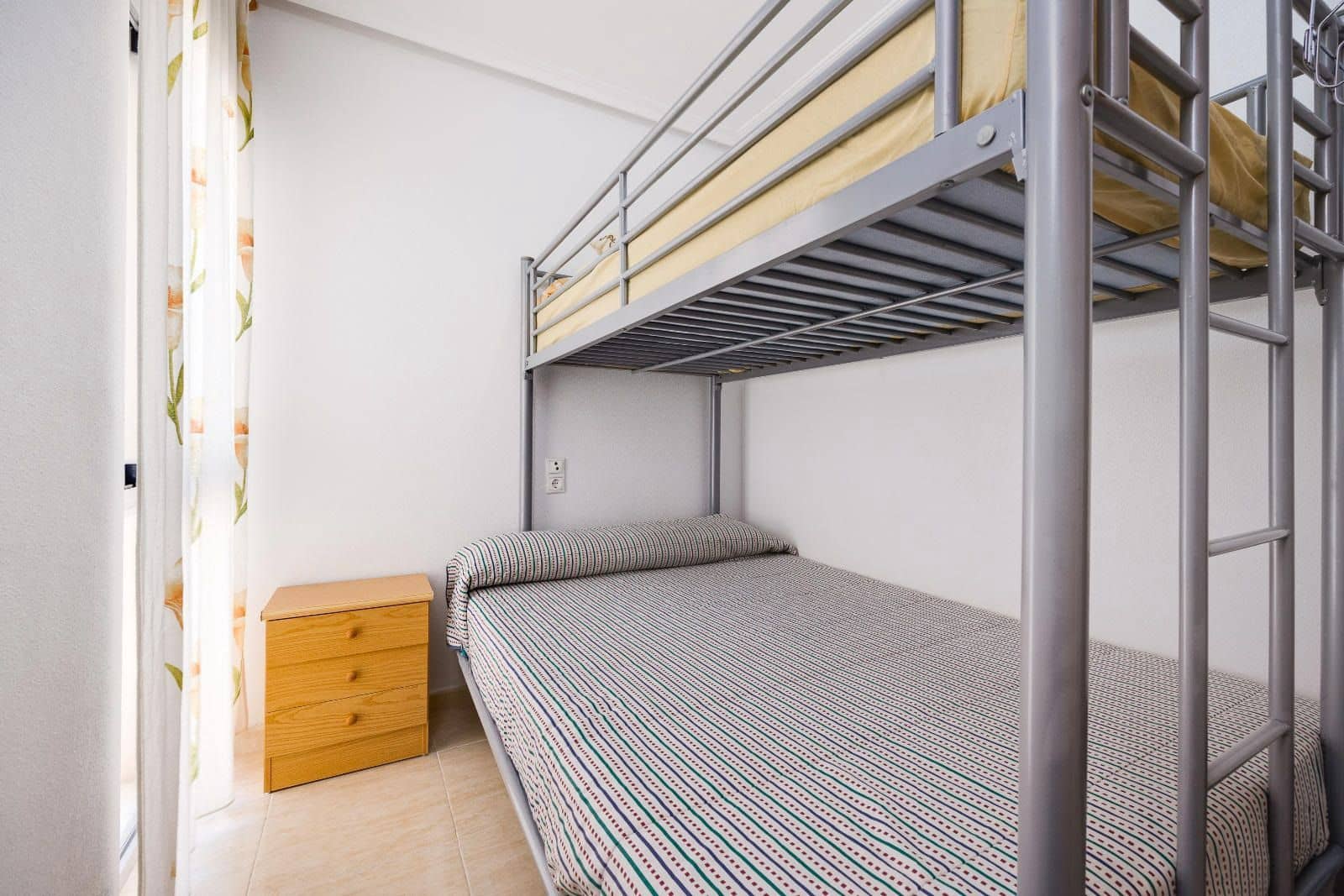 2 quarto Penthouse para venda em Torrevieja - 145 969 € (Ref: 9141402)