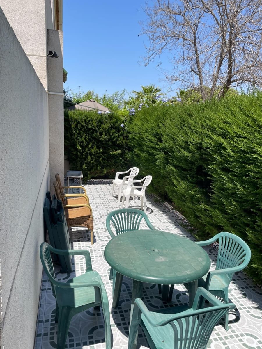 3 soverom Hus til salgs i Torrevieja med svømmebasseng - € 179 990 (Ref: 9141406)