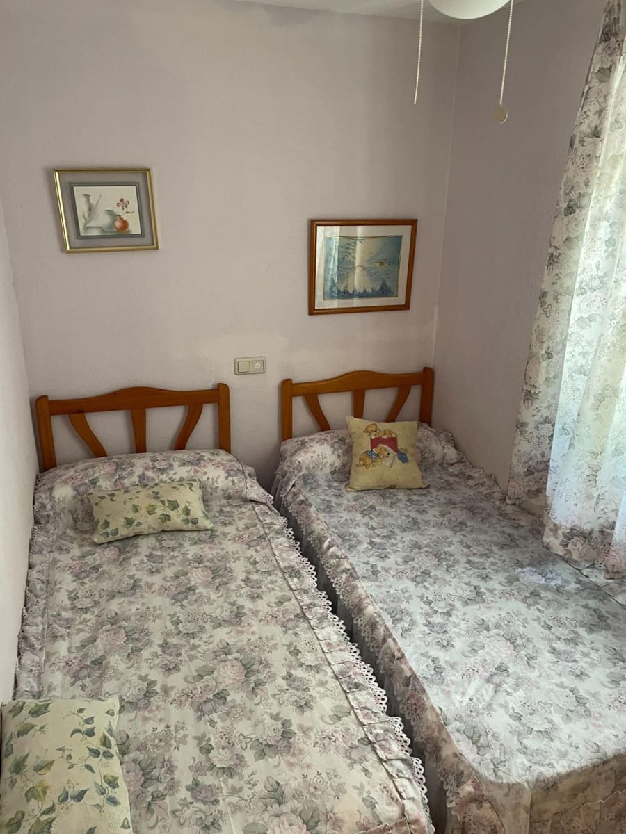 3 soverom Hus til salgs i Torrevieja med svømmebasseng - € 179 990 (Ref: 9141406)