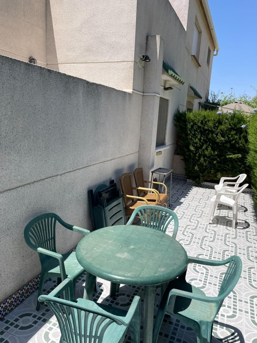 3 soverom Hus til salgs i Torrevieja med svømmebasseng - € 179 990 (Ref: 9141406)