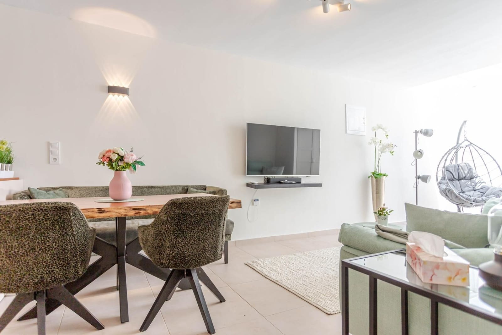 2 bedroom Townhouse for sale in Torrevieja with pool - € 200,000 (Ref: 9206281)