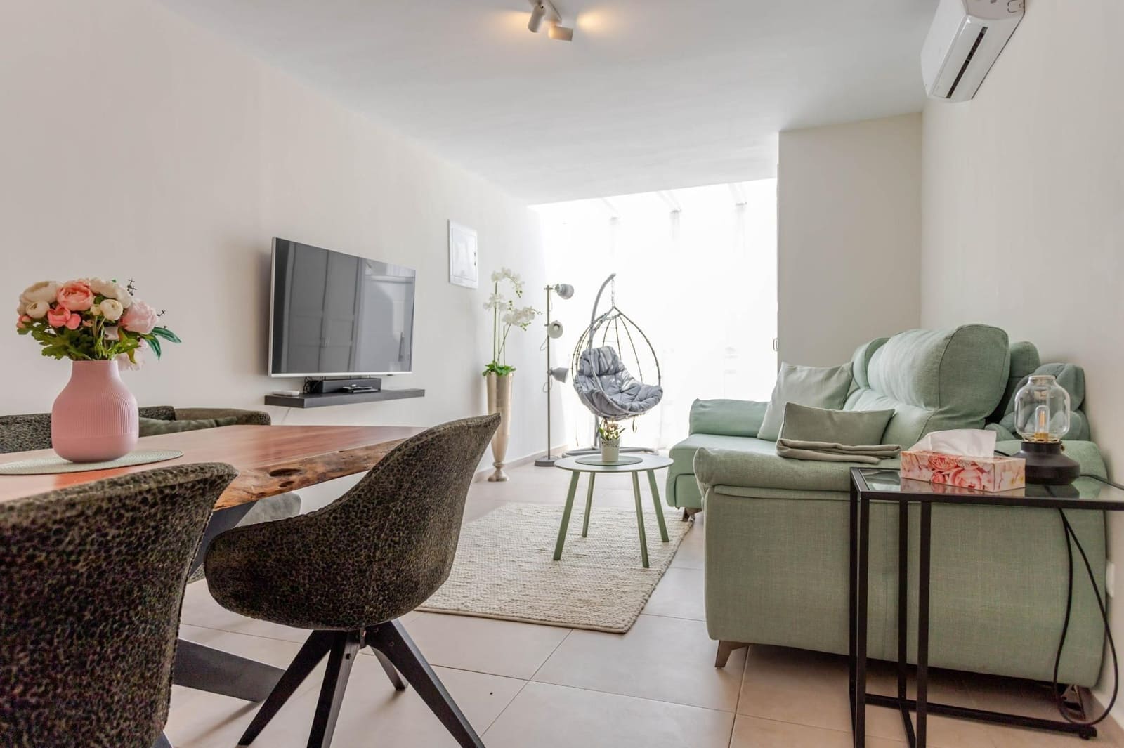 2 bedroom Townhouse for sale in Torrevieja with pool - € 200,000 (Ref: 9206281)