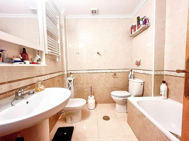 Apartamento de 2 habitaciones en Cabo Roig, Orihuela en venta con piscina garaje - 159.000 € (Ref: 9212541)