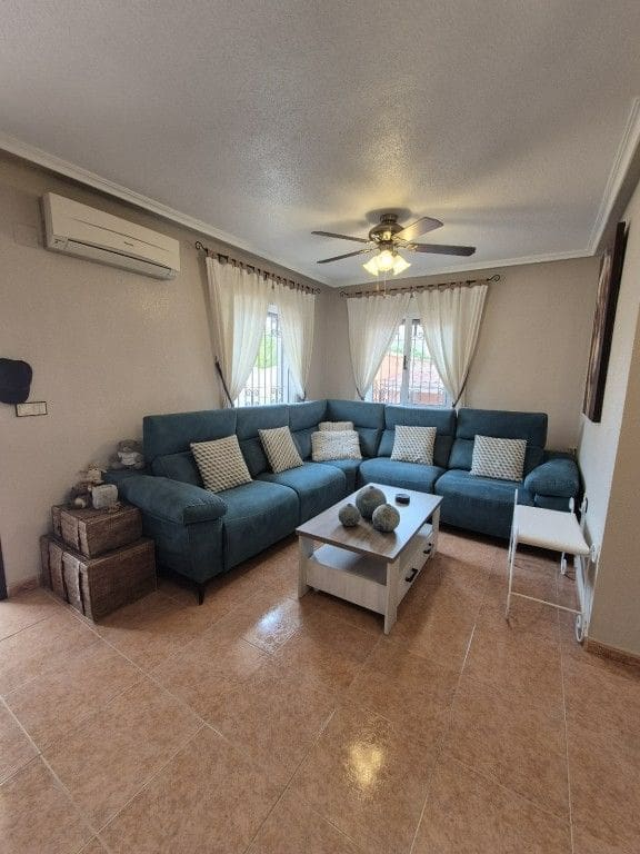 4 soverom Hus til salgs i Los Montesinos med svømmebasseng garasje - € 220 000 (Ref: 9226237)