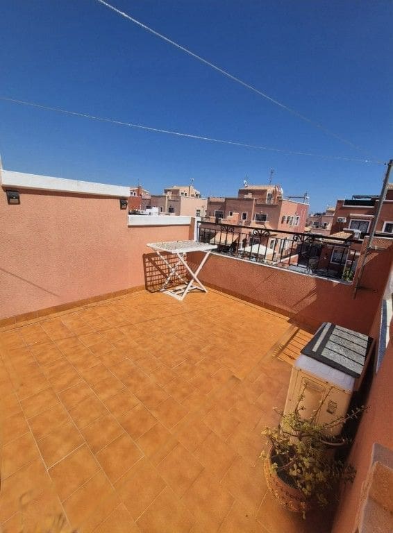 4 soverom Hus til salgs i Los Montesinos med svømmebasseng garasje - € 220 000 (Ref: 9226237)