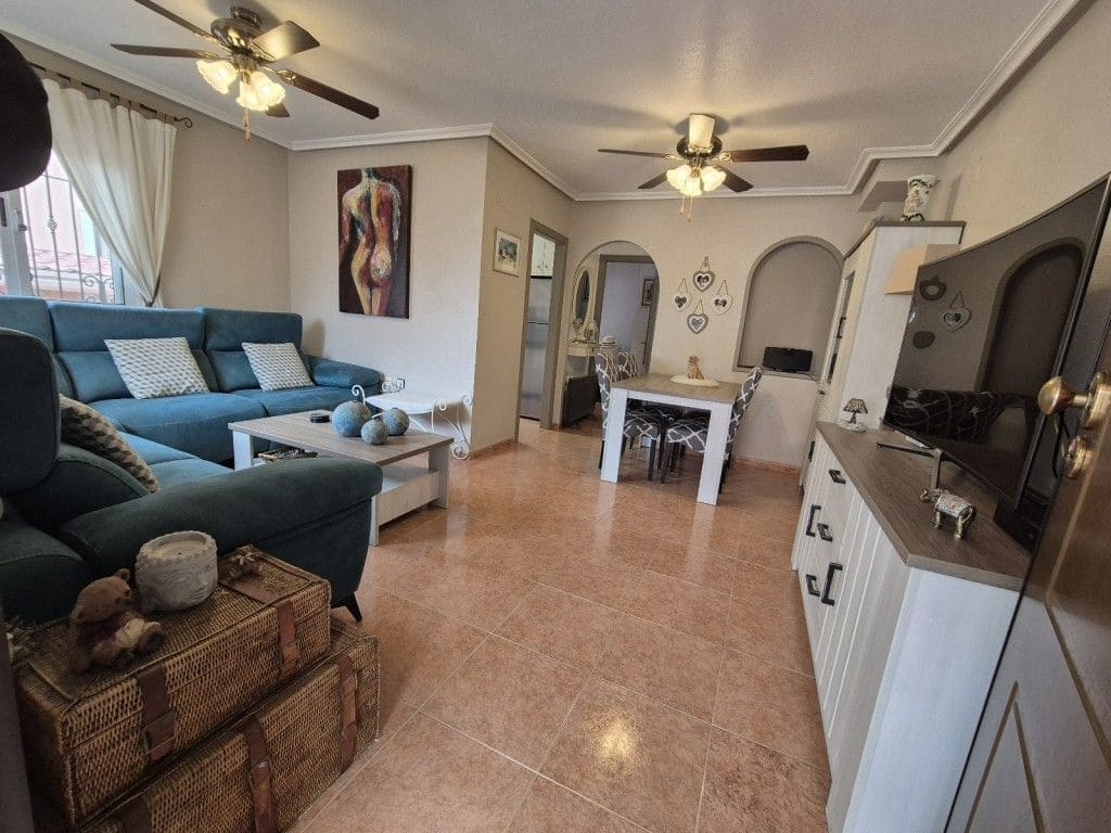 4 soverom Hus til salgs i Los Montesinos med svømmebasseng garasje - € 220 000 (Ref: 9226237)