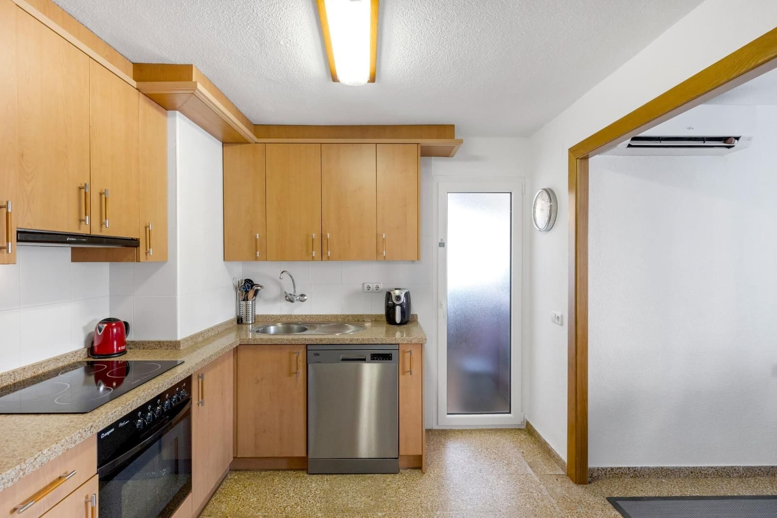 Apartamento de 3 habitaciones en Torrevieja en venta - 250.000 € (Ref: 9226242)