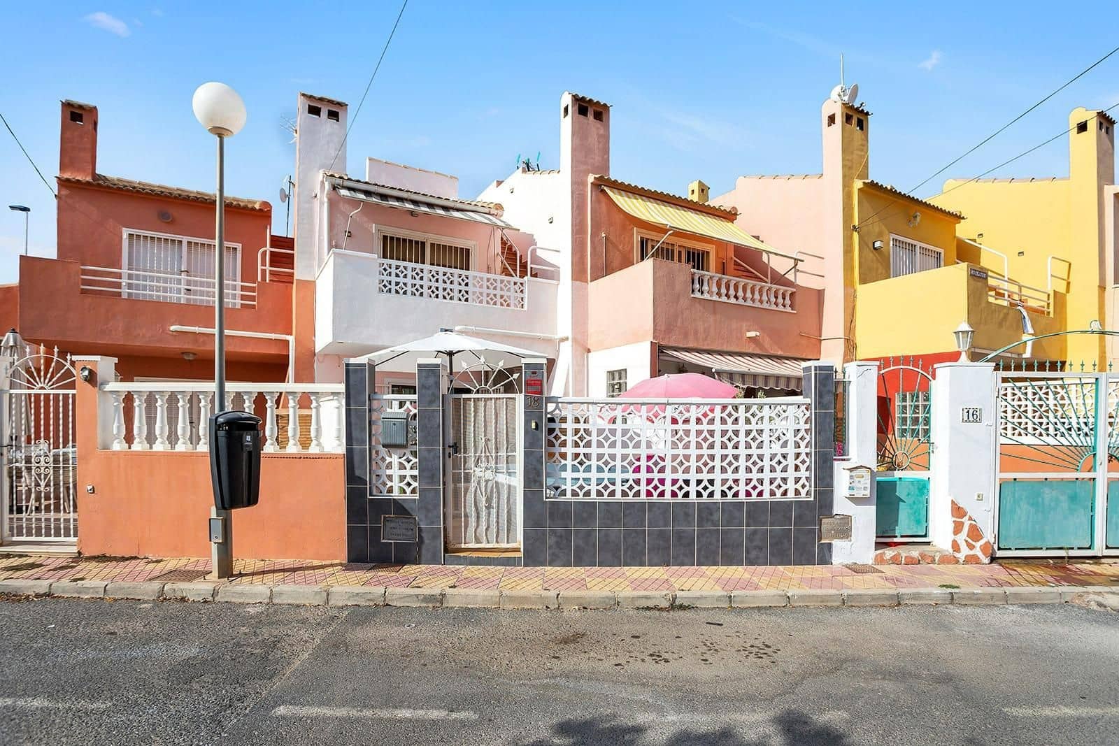 2 soverom Hus til salgs i Torrevieja med svømmebasseng - € 233 000 (Ref: 9226244)