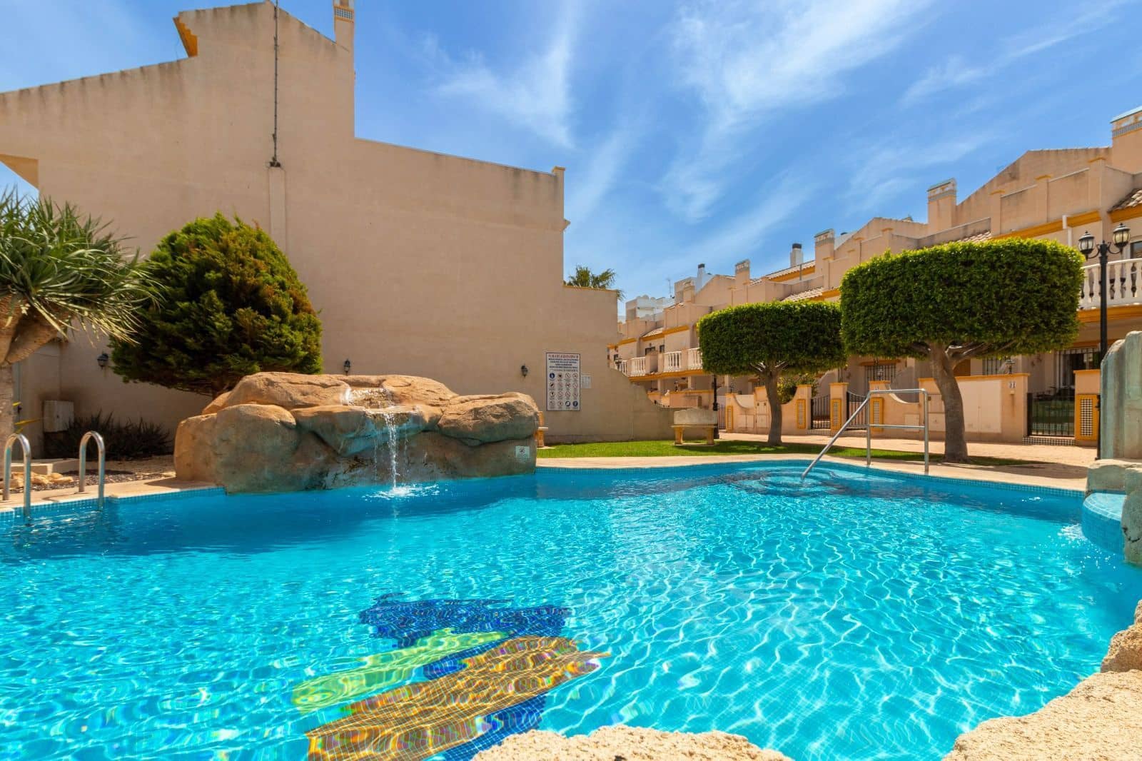 3 soveværelse Byhus til salg i Cabo Roig med swimmingpool garage - € 259.000 (Ref: 9226248)