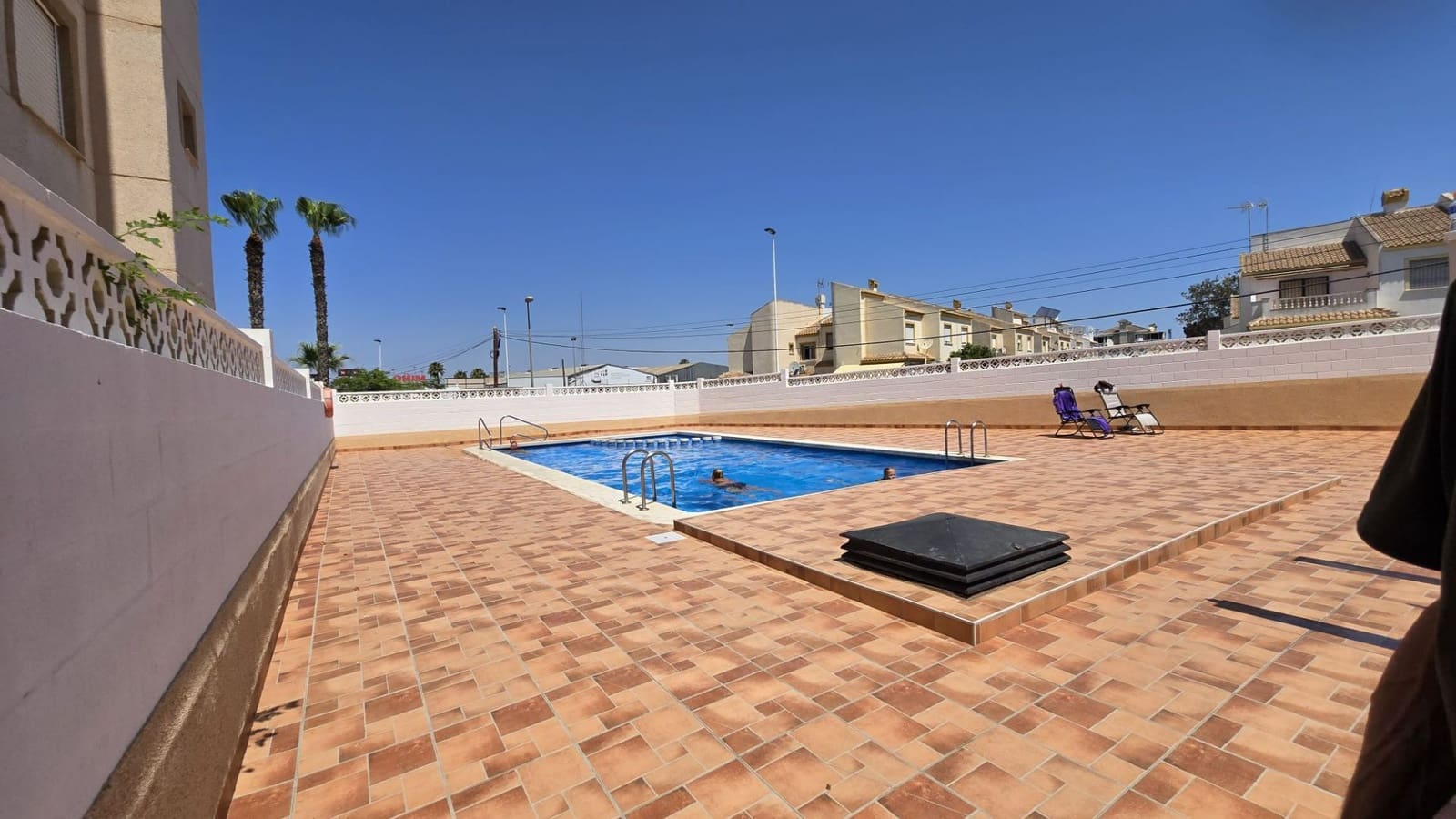 2 bedroom Apartment for sale in Torrevieja with pool - € 114,950 (Ref: 9232381)