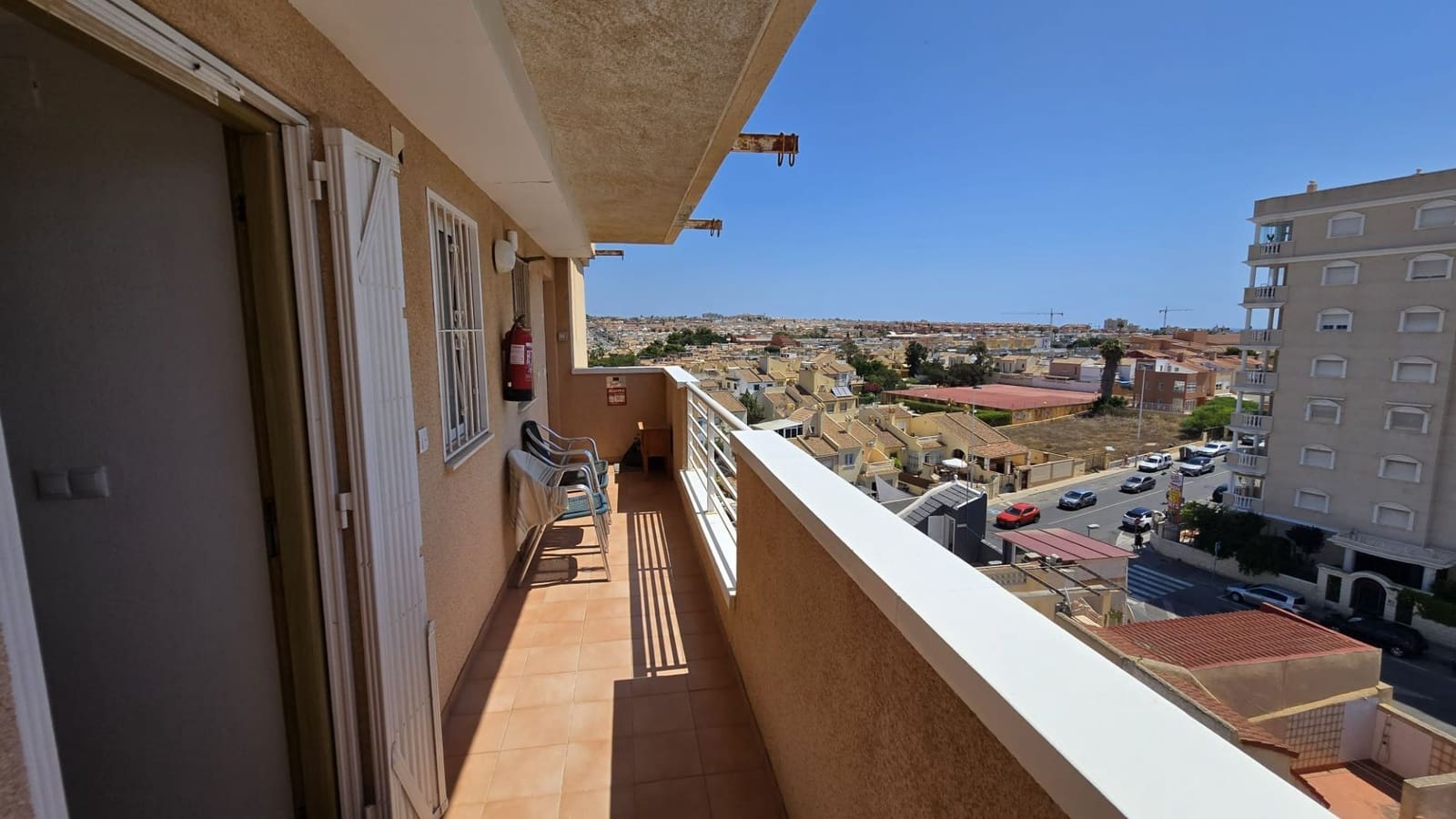 2 bedroom Apartment for sale in Torrevieja with pool - € 114,950 (Ref: 9232381)