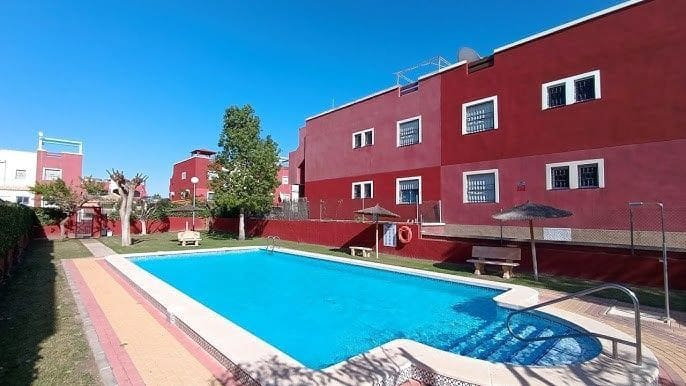 3 soveværelse Byhus til salg i Los Altos med swimmingpool garage - € 215.000 (Ref: 9236030)