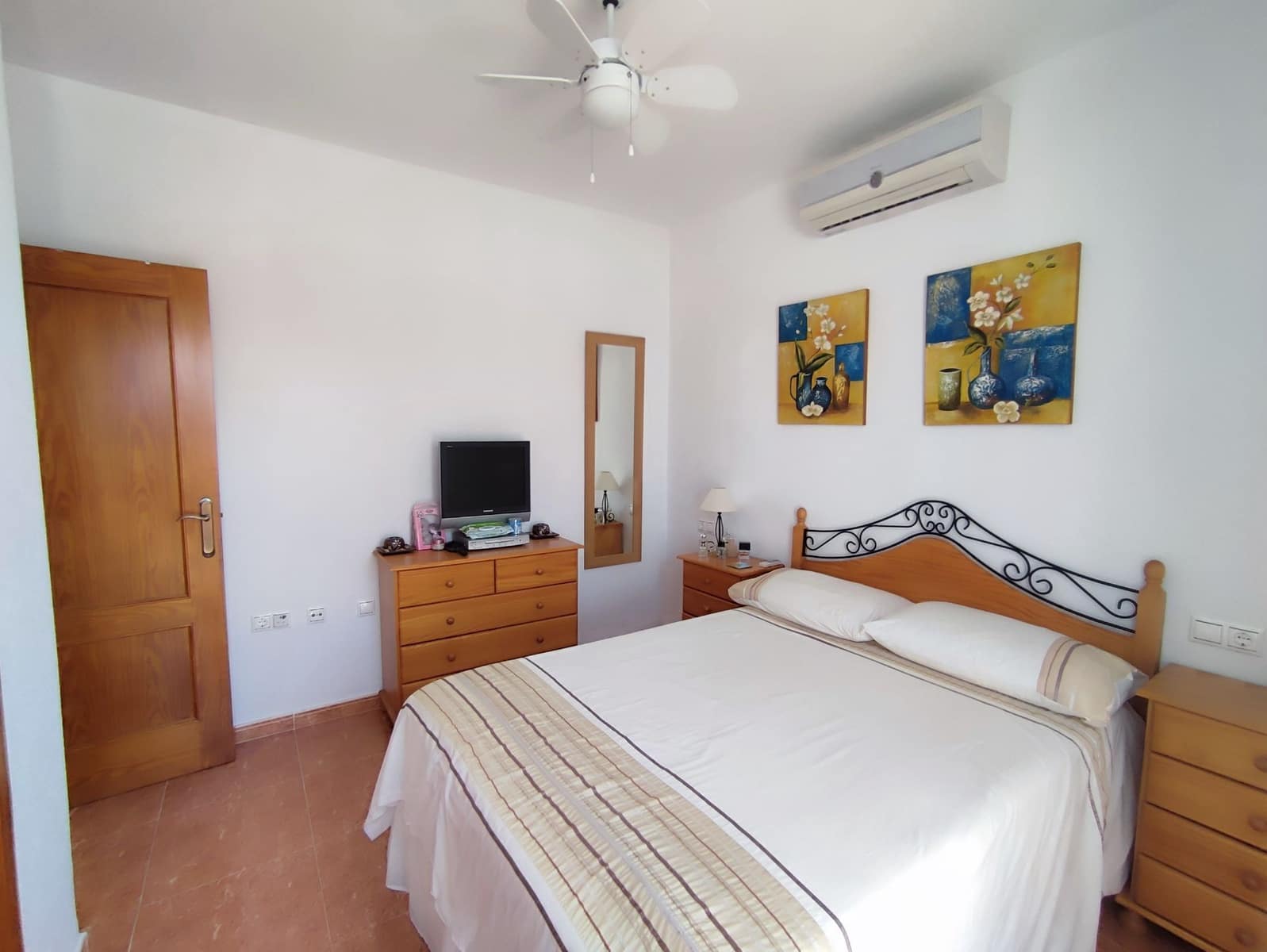 3 soveværelse Byhus til salg i Los Altos med swimmingpool garage - € 215.000 (Ref: 9236030)