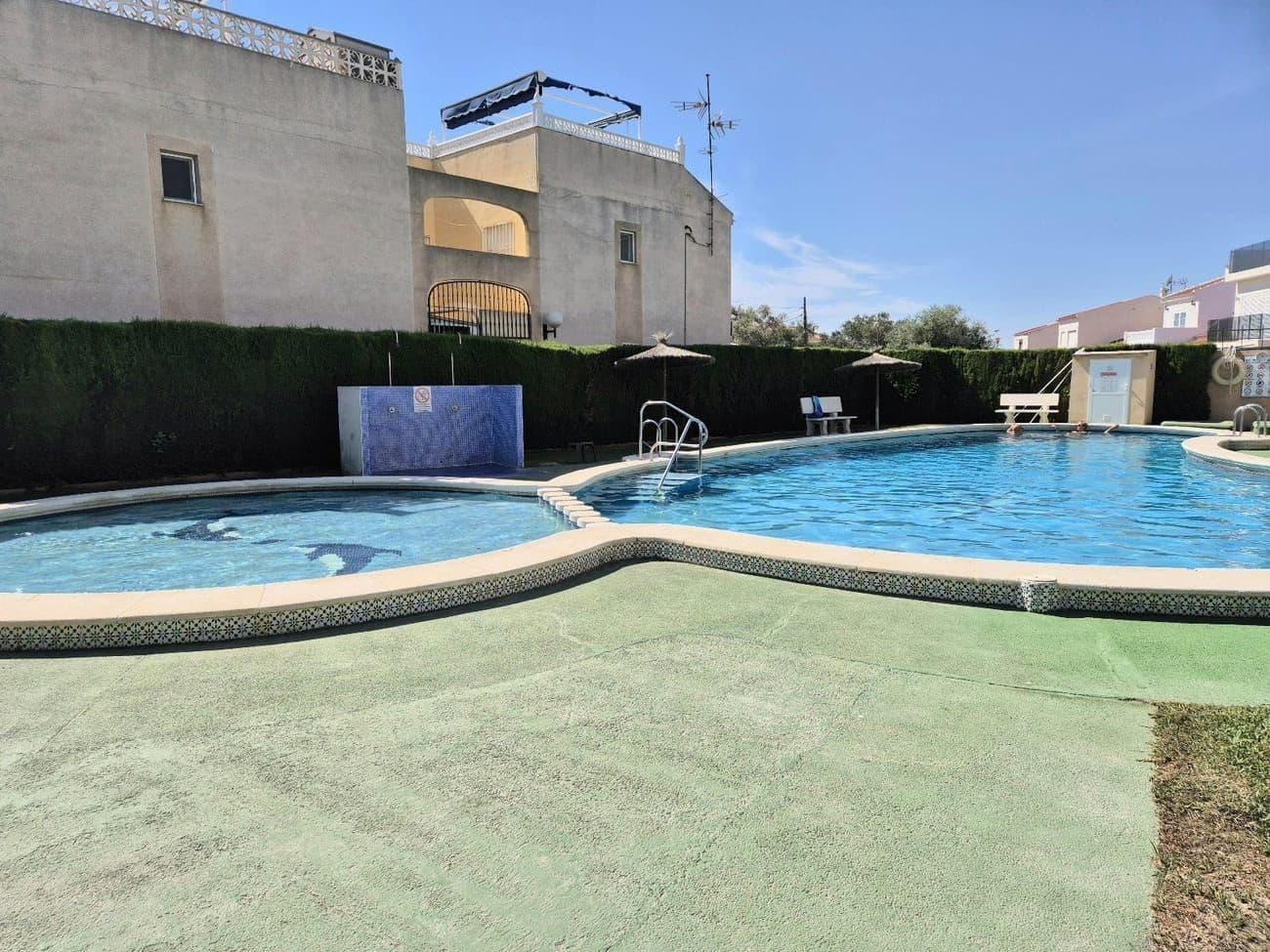 2 makuuhuone Bungalow myytävänä paikassa Torrevieja mukana uima-altaan 
autotalli - 124 995 € (Ref: 9256773)