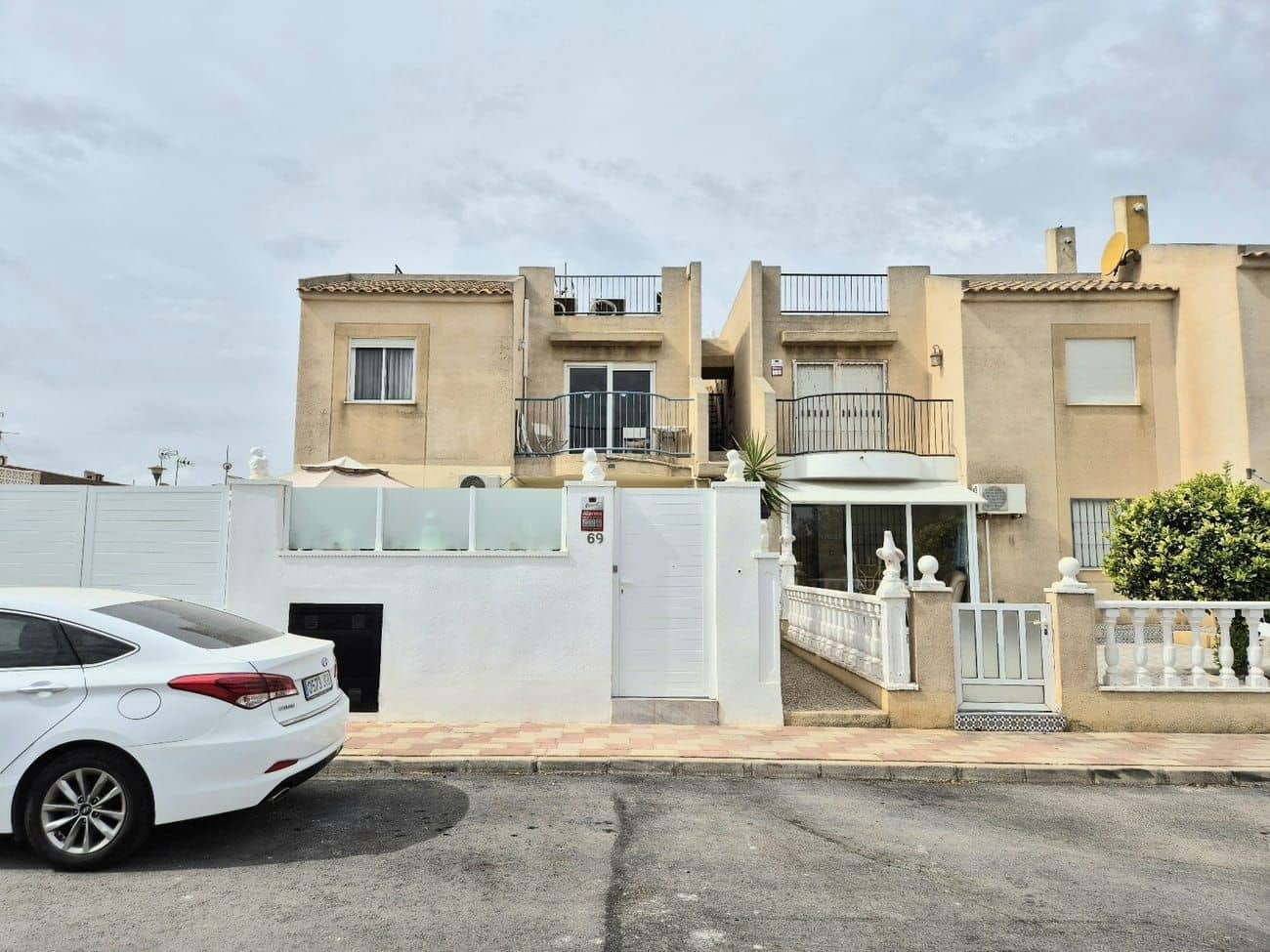 2 makuuhuone Bungalow myytävänä paikassa Torrevieja mukana uima-altaan 
autotalli - 124 995 € (Ref: 9256773)