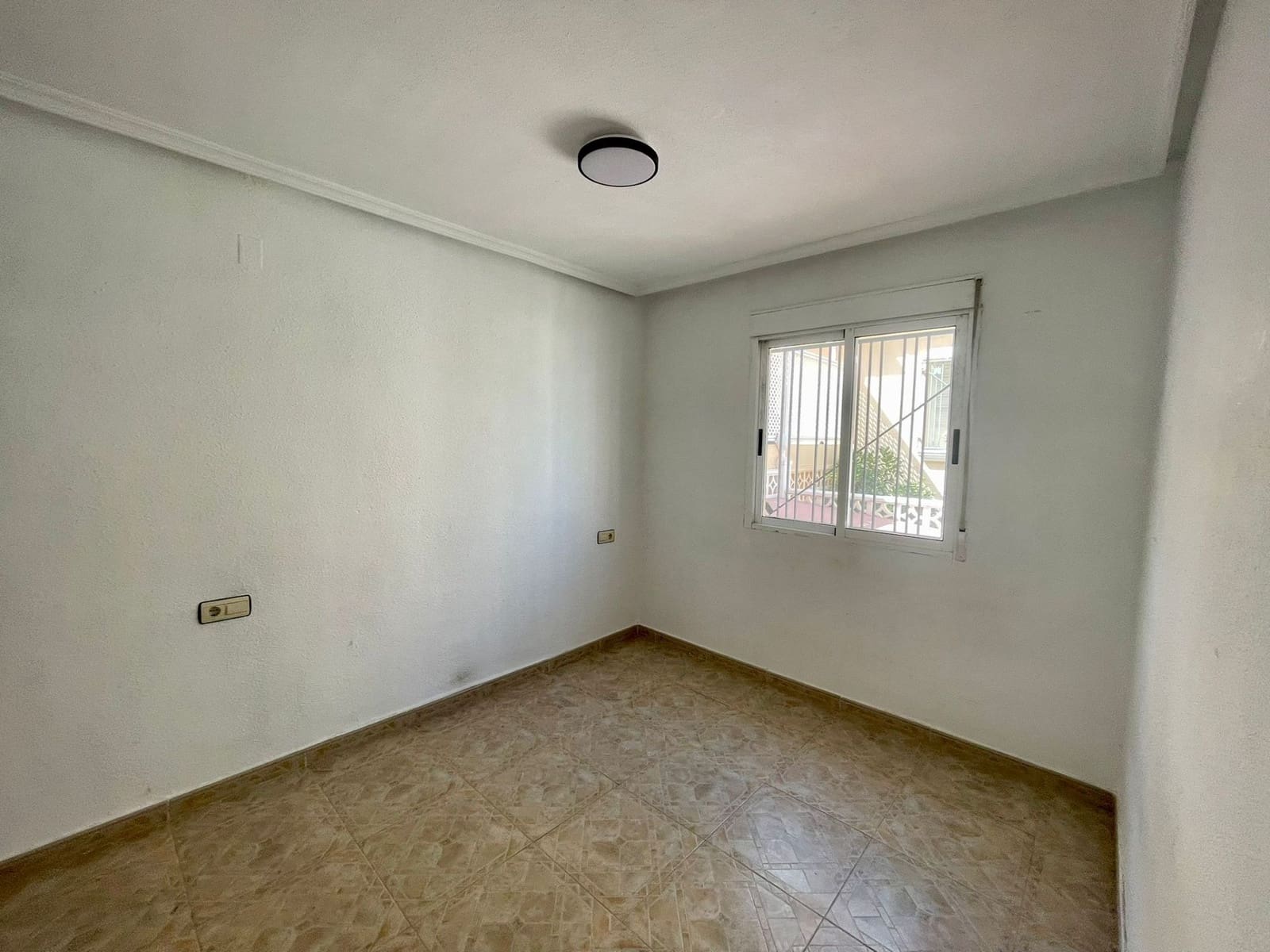 3 sovrum Hus till salu i Playa Flamenca med pool garage - 180 000 € (Ref: 9326011)