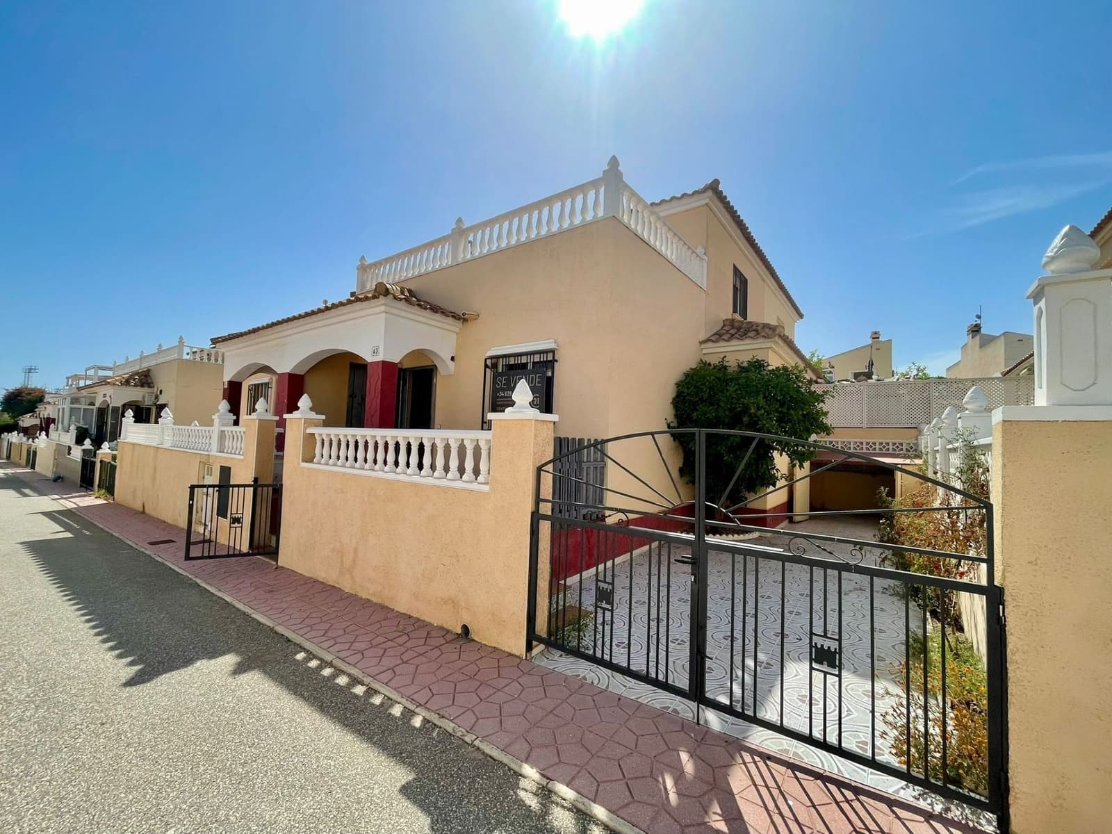 3 sovrum Hus till salu i Playa Flamenca med pool garage - 180 000 € (Ref: 9326011)