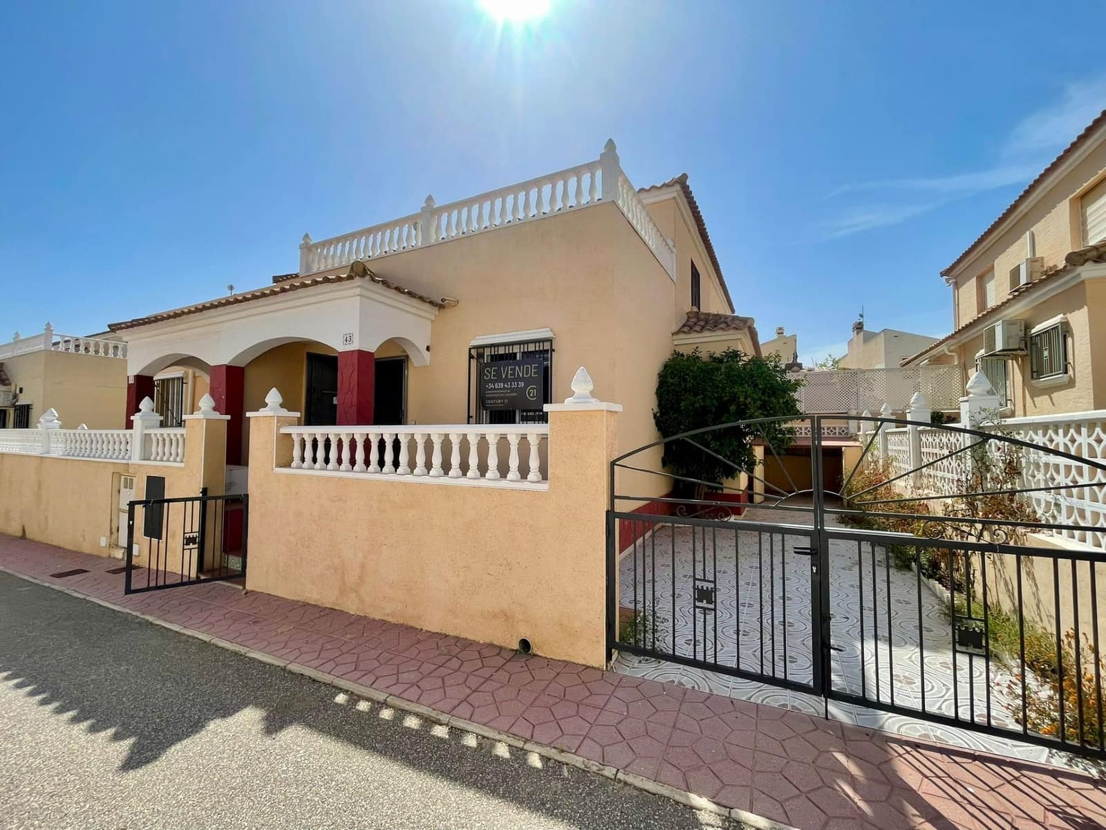 3 sovrum Hus till salu i Playa Flamenca med pool garage - 180 000 € (Ref: 9326011)