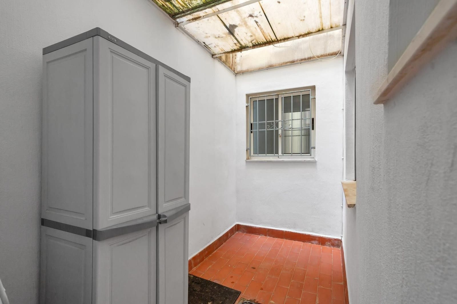 2 bedroom Apartment for sale in Torrevieja with pool - € 117,260 (Ref: 9334409)