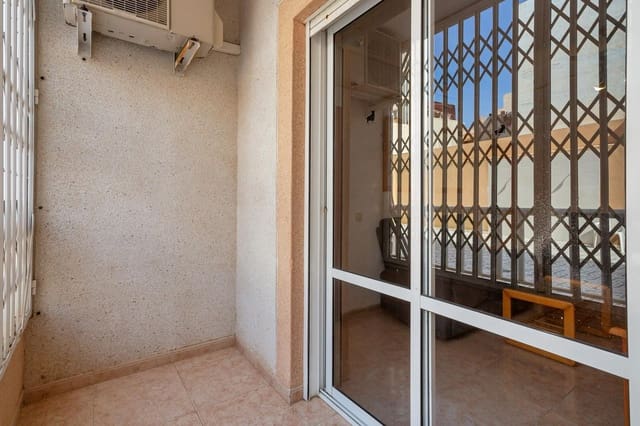 2 bedroom Apartment for sale in Torrevieja with pool - € 117,260 (Ref: 9334409)