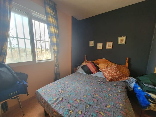 2 makuuhuone Huoneisto myytävänä paikassa Torrevieja mukana uima-altaan - 127 260 € (Ref: 9344382)