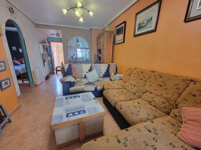 2 makuuhuone Huoneisto myytävänä paikassa Torrevieja mukana uima-altaan - 127 260 € (Ref: 9344382)
