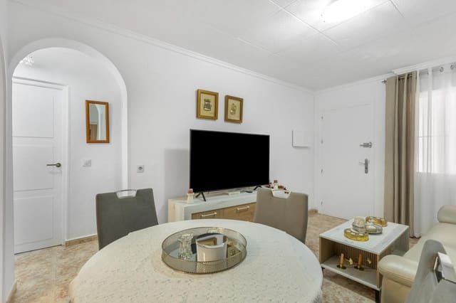 2 makuuhuone Omakotitalo myytävänä paikassa Torrevieja - 129 900 € (Ref: 9366994)