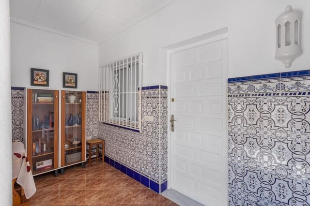 2 makuuhuone Omakotitalo myytävänä paikassa Torrevieja - 129 900 € (Ref: 9366994)