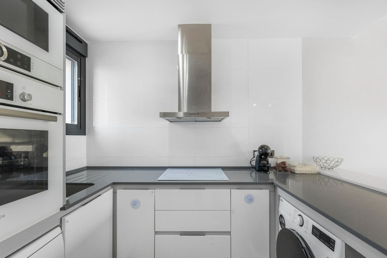 2 bedroom Apartment for sale in Punta Prima with pool garage - € 289,900 (Ref: 9366996)